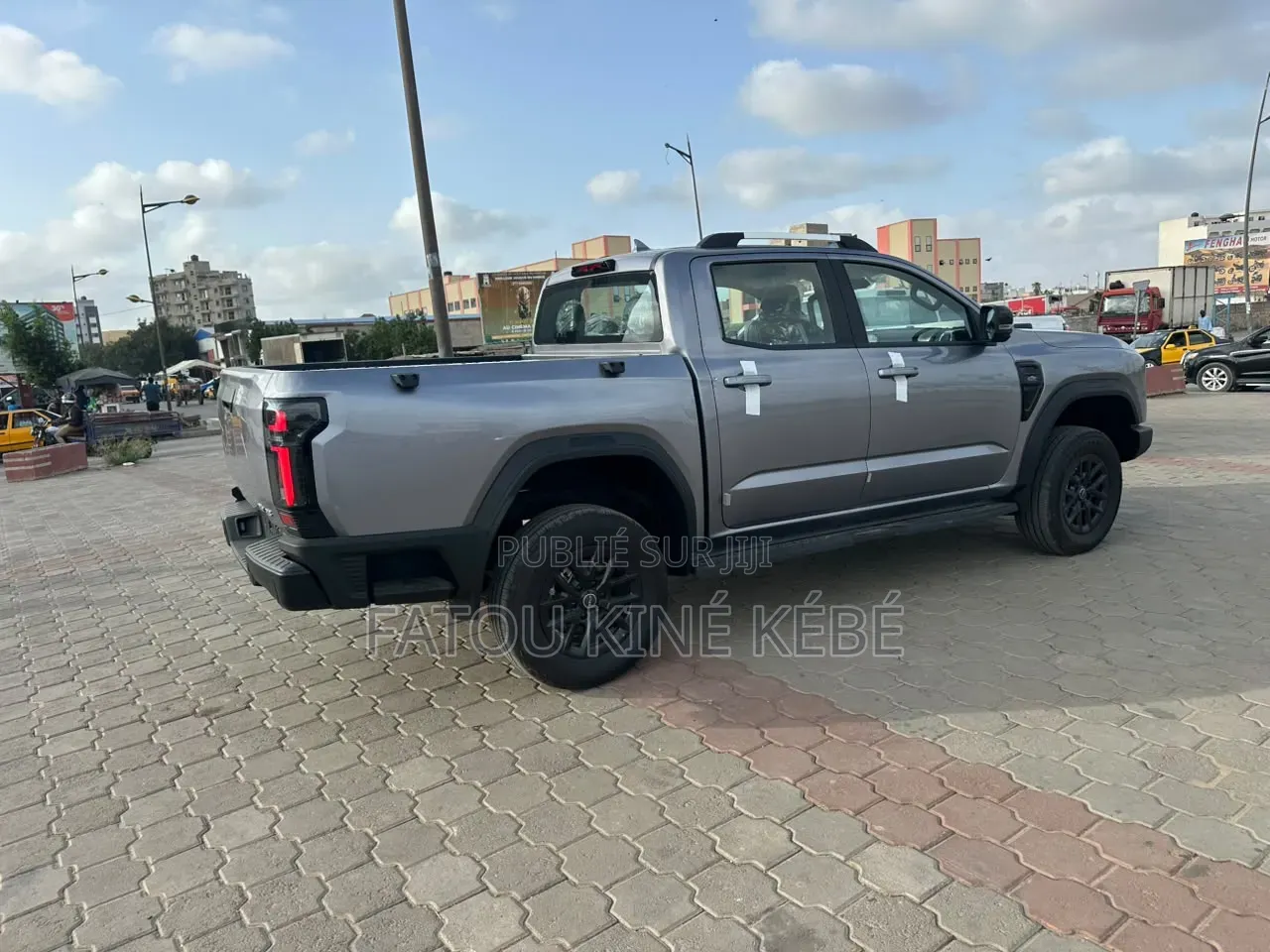 Nouveau Voiture 2025 Gris