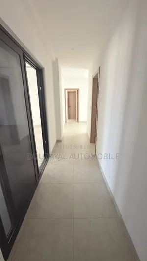 4chbre Villa dans Aparament À Vendre, Dakar Plateau à Vendre