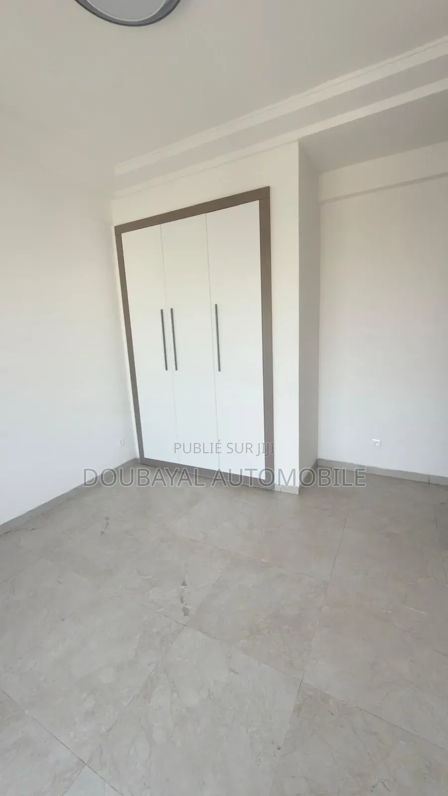 4chbre Villa dans Aparament À Vendre, Dakar Plateau à Vendre