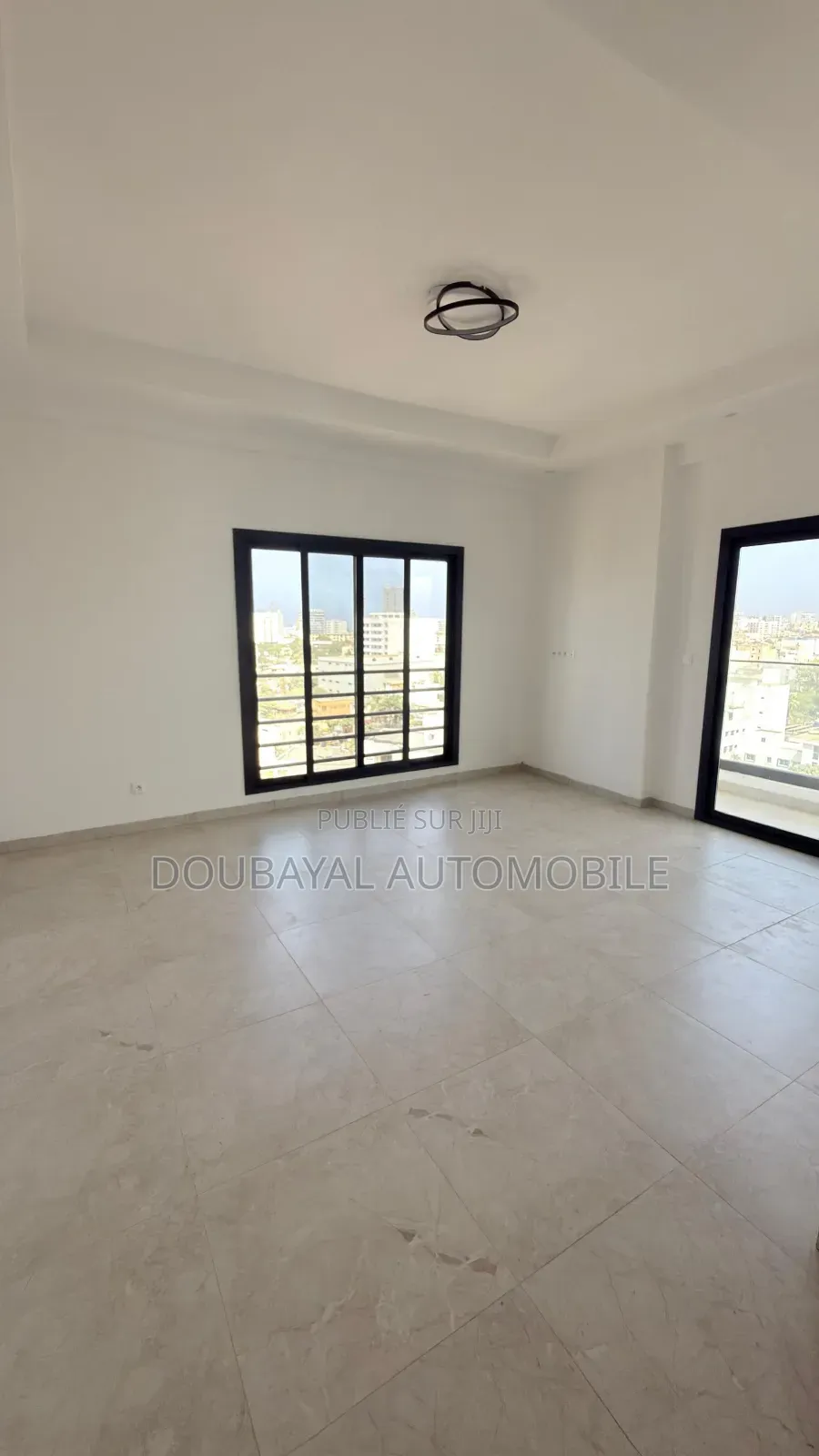 4chbre Villa dans Aparament À Vendre, Dakar Plateau à Vendre