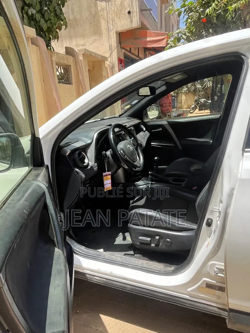 Toyota RAV4 2017 Blanc