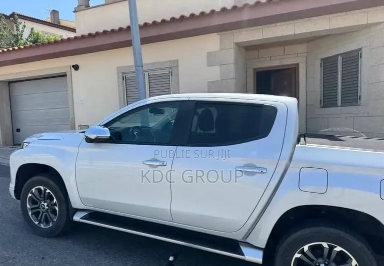 Mitsubishi L200 2022 Blanc