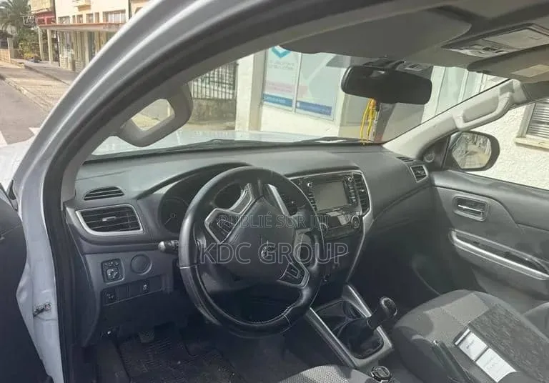 Mitsubishi L200 2022 Blanc