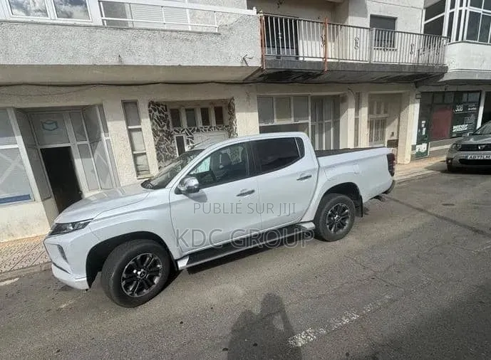 Mitsubishi L200 2022 Blanc