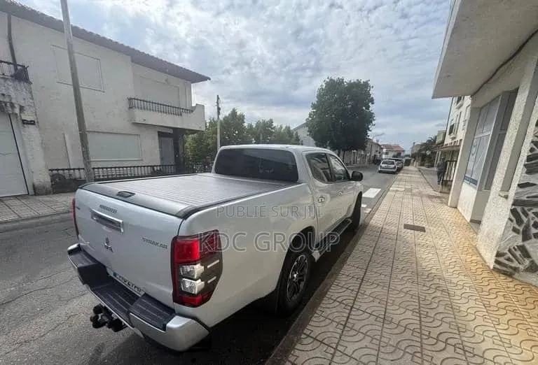 Mitsubishi L200 2022 Blanc