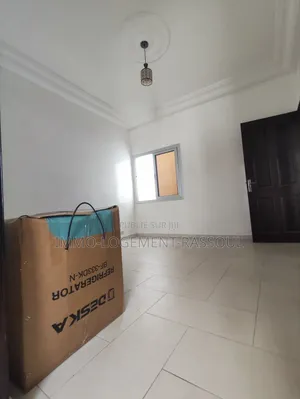 1chbre Appartement dans , Yoff à Louer