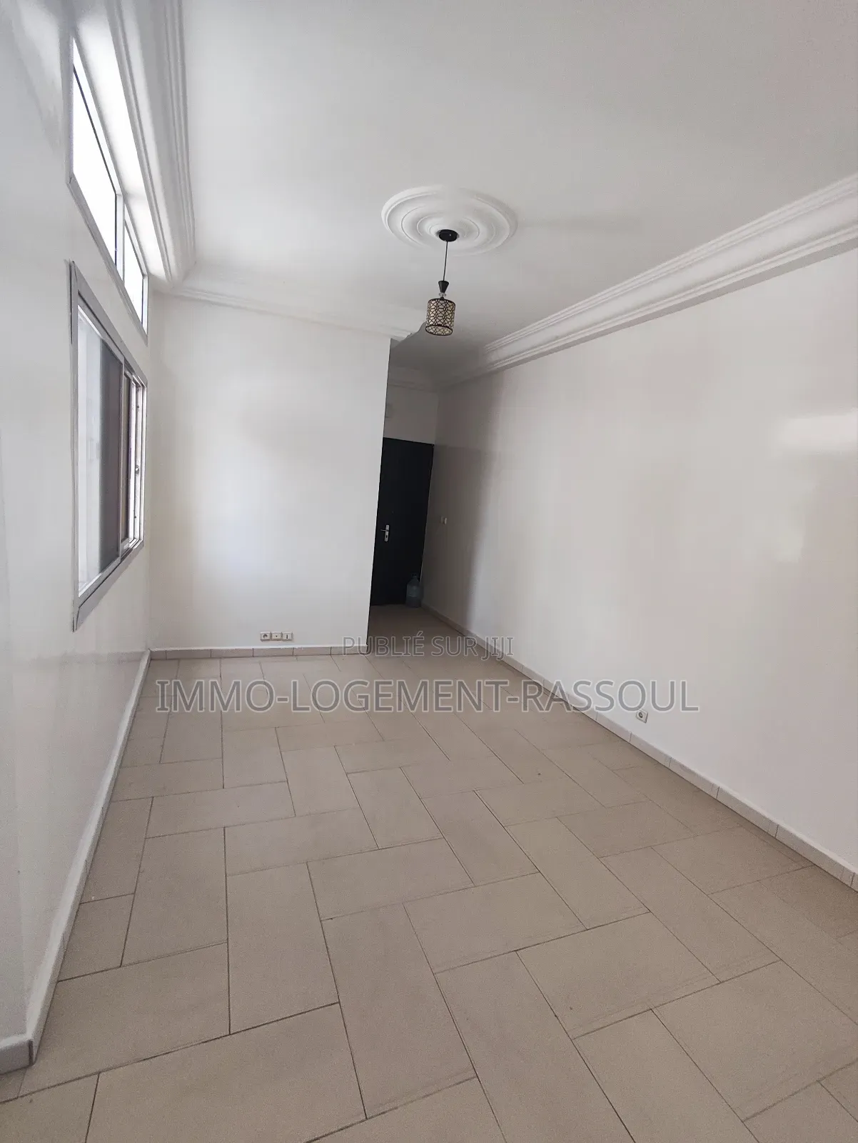 1chbre Appartement dans , Yoff à Louer