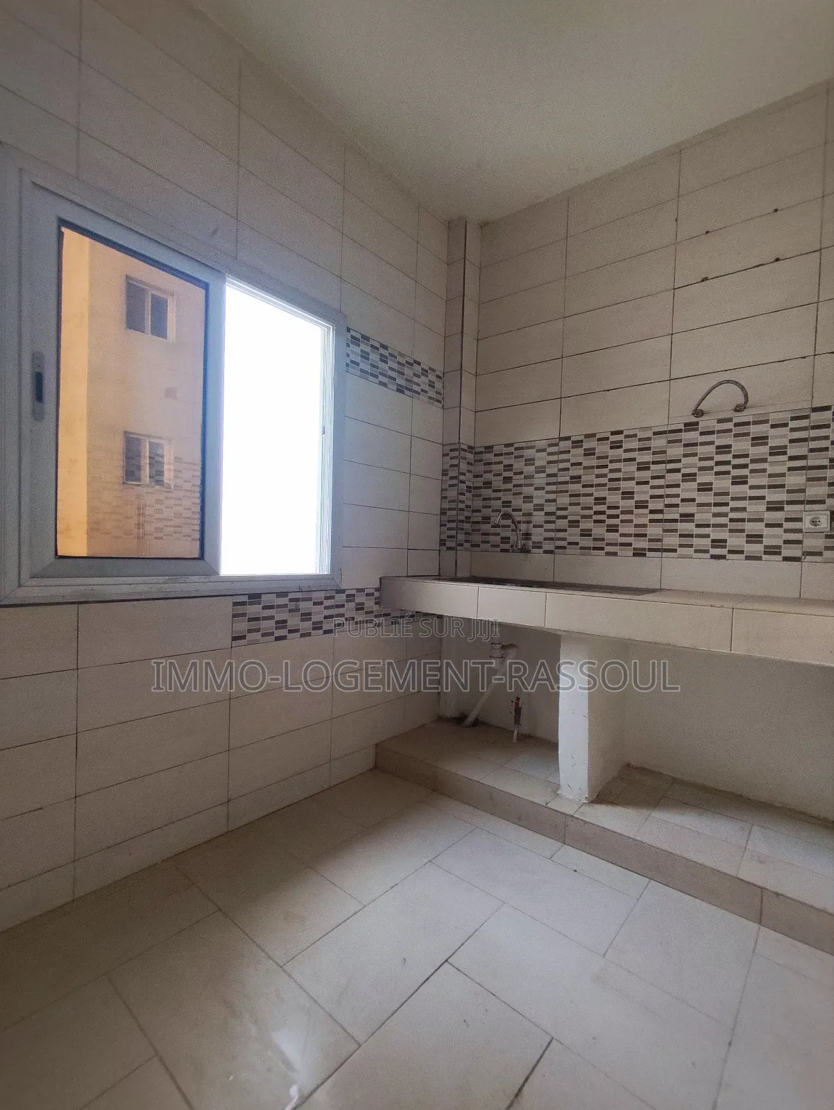 1chbre Appartement dans , Yoff à Louer