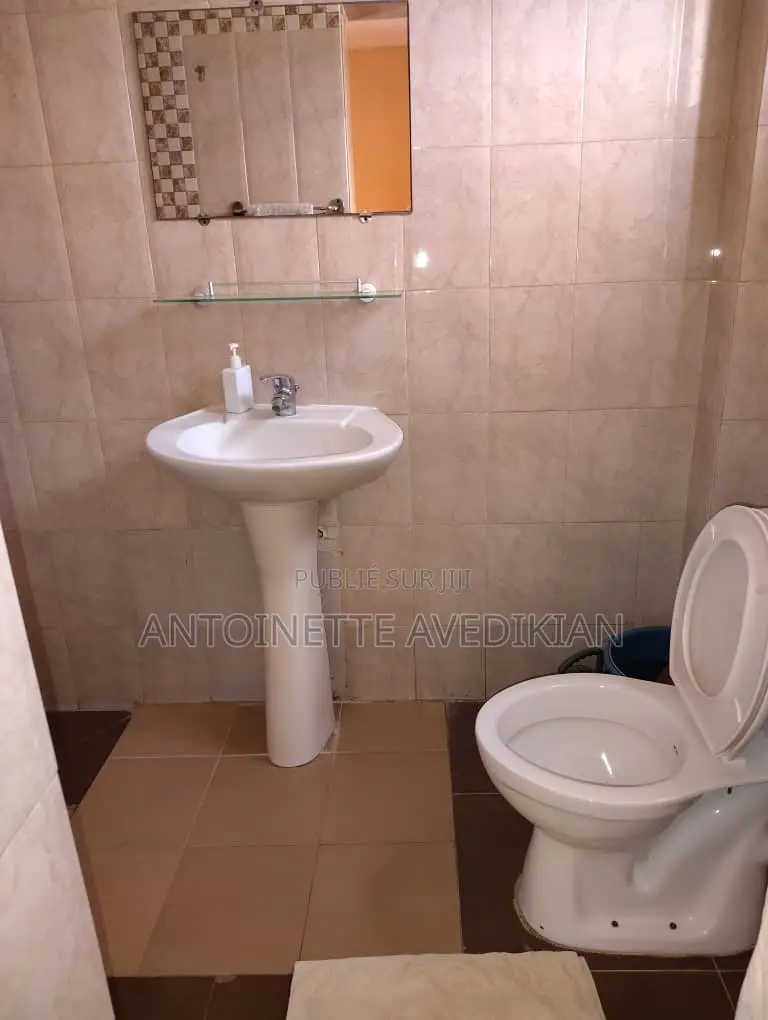 Auberge À Vendre À Joal
