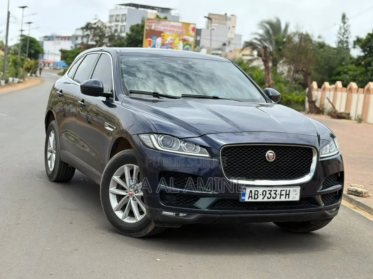 Jaguar F-Pace 2017 Bleu