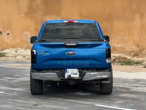Ford F-150 Lariat 4dr SuperCab 8 ft. LB (2.7L 6cyl Turbo 6A) 2015 Bleu