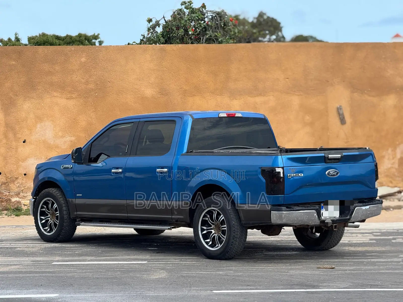 Ford F-150 Lariat 4dr SuperCab 8 ft. LB (2.7L 6cyl Turbo 6A) 2015 Bleu