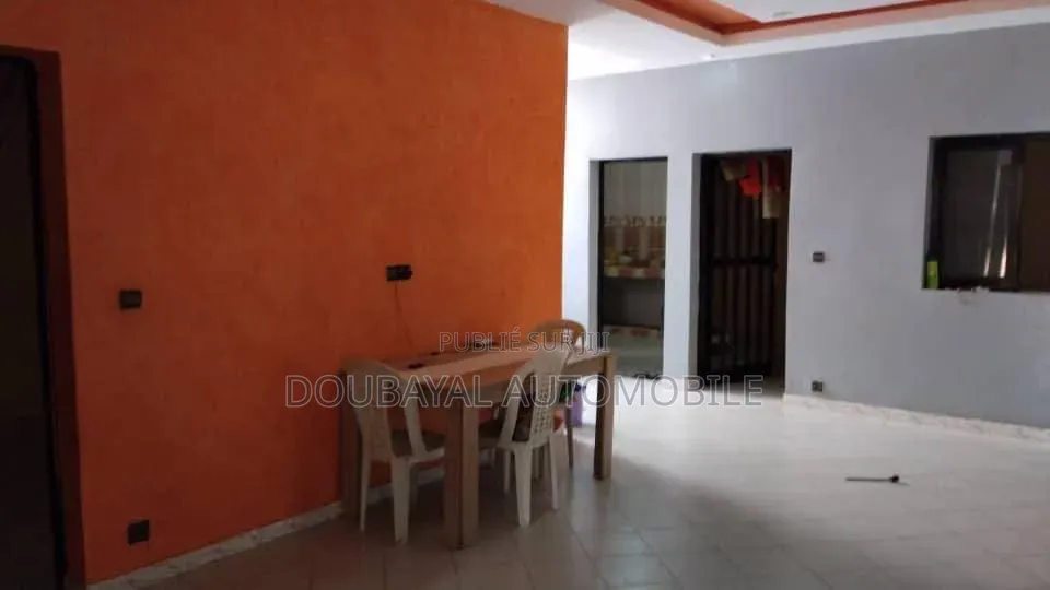 4chbre Villa dans Mbour Espagne🇪🇸 2, Thiès Sud à Vendre
