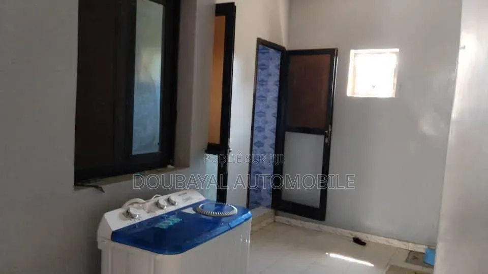 4chbre Villa dans Mbour Espagne🇪🇸 2, Thiès Sud à Vendre