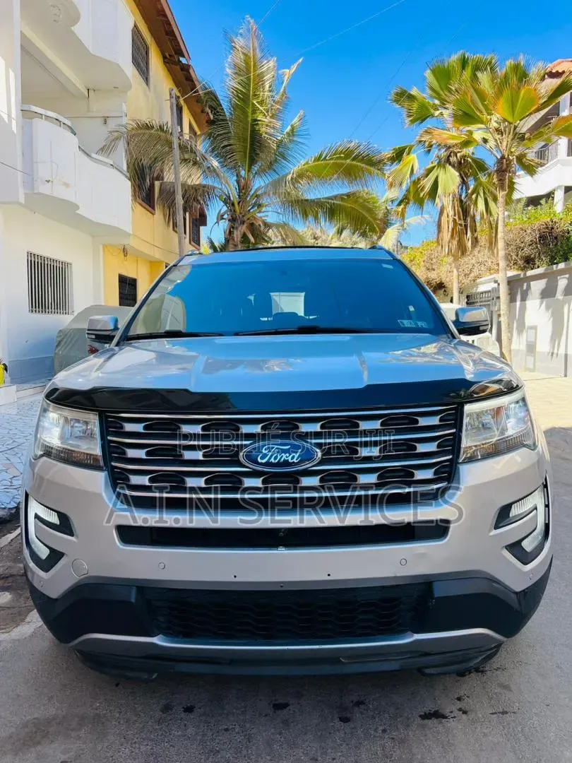 Ford Explorer 2017 Gris