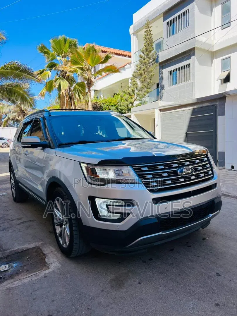 Ford Explorer 2017 Gris