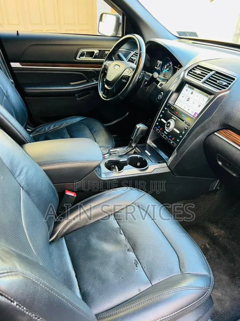 Ford Explorer 2017 Gris
