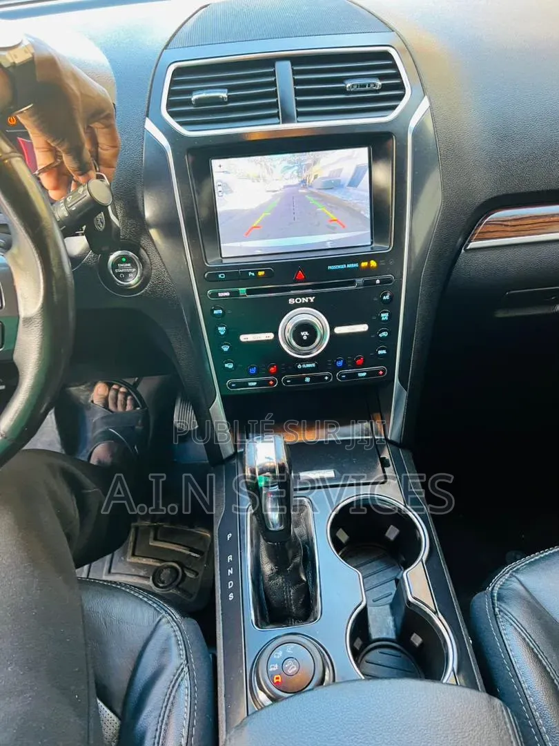 Ford Explorer 2017 Gris