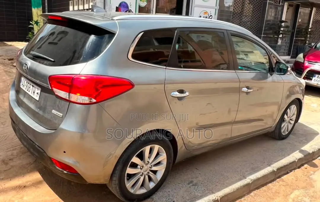 Kia Carens 2016 Gris