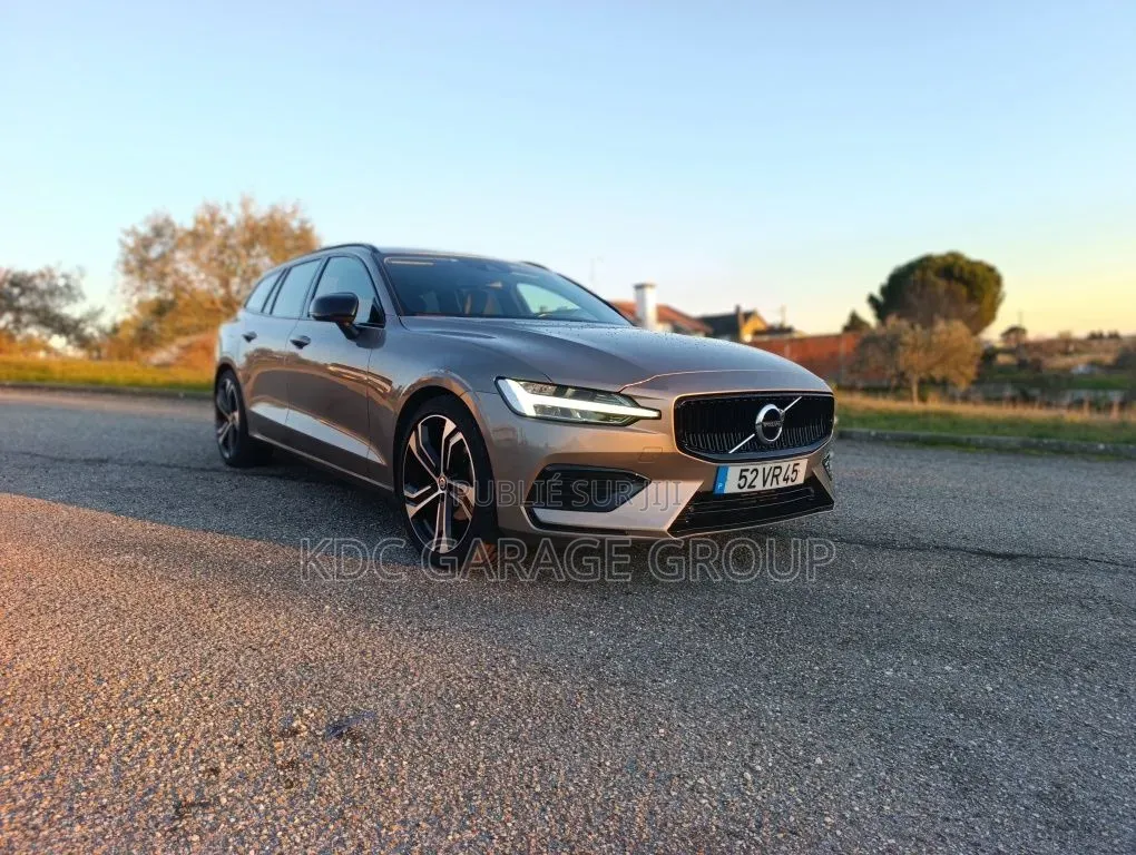 Volvo V60 2018 Gris