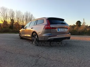 Volvo V60 2018 Gris