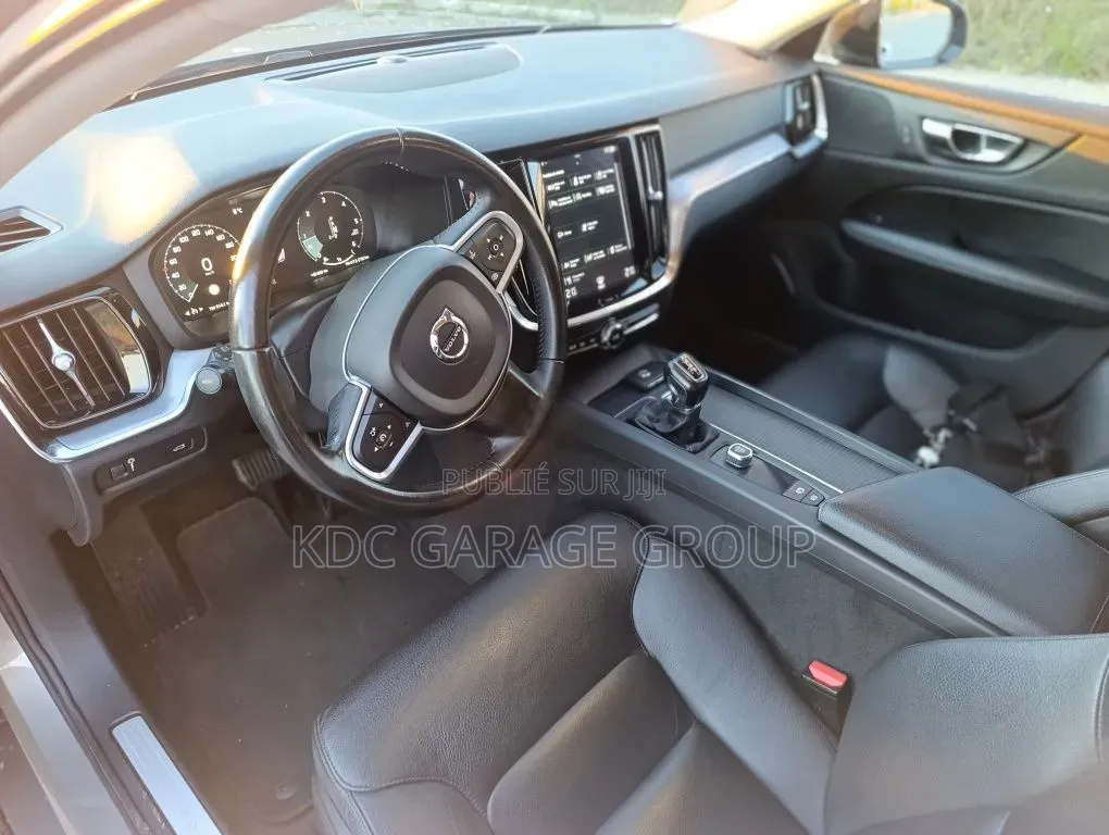 Volvo V60 2018 Gris
