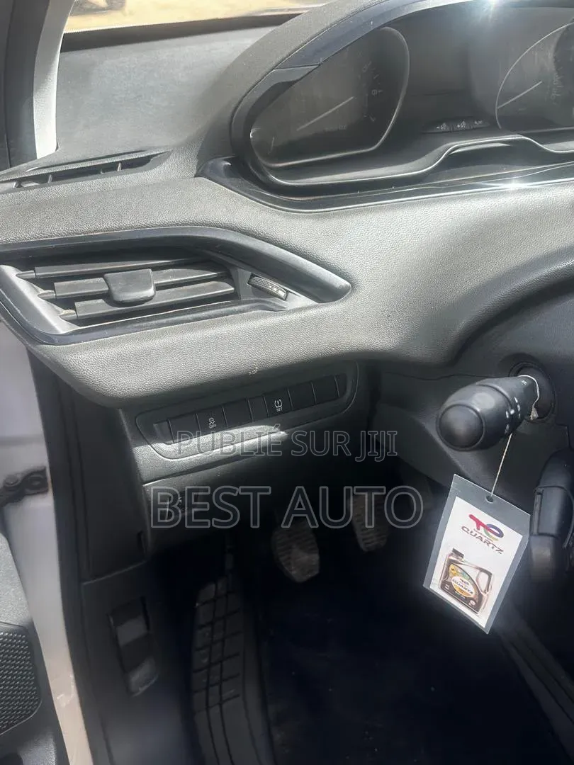 Peugeot 208 2018 Blanc