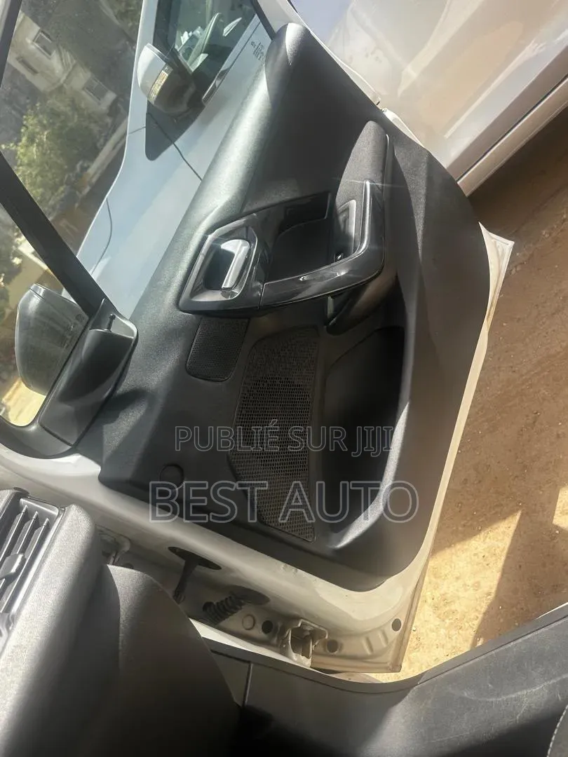 Peugeot 208 2018 Blanc