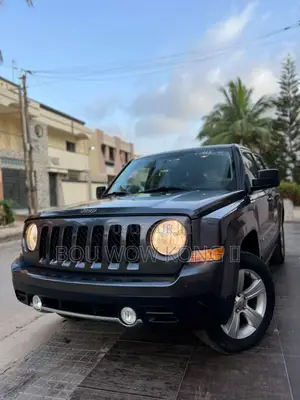 Jeep Patriot Latitude 4x4 2017 Gris