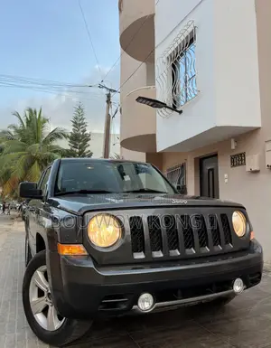 Jeep Patriot Latitude 4x4 2017 Gris