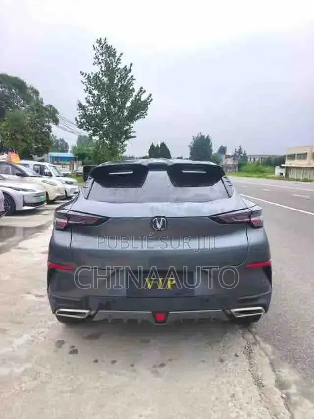Changan UNI-T 2021 Gris