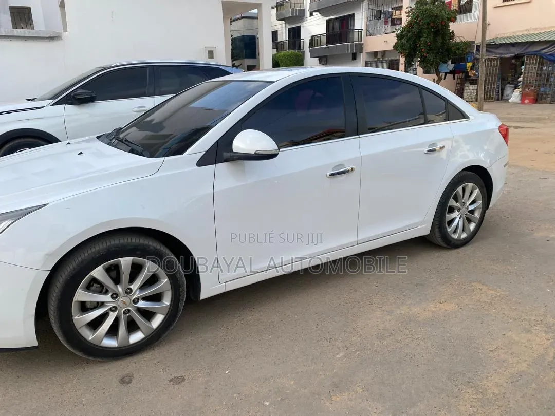 Chevrolet Cruze LS 4dr Sedan (1.5L 4cyl 6A) 2016 Blanc