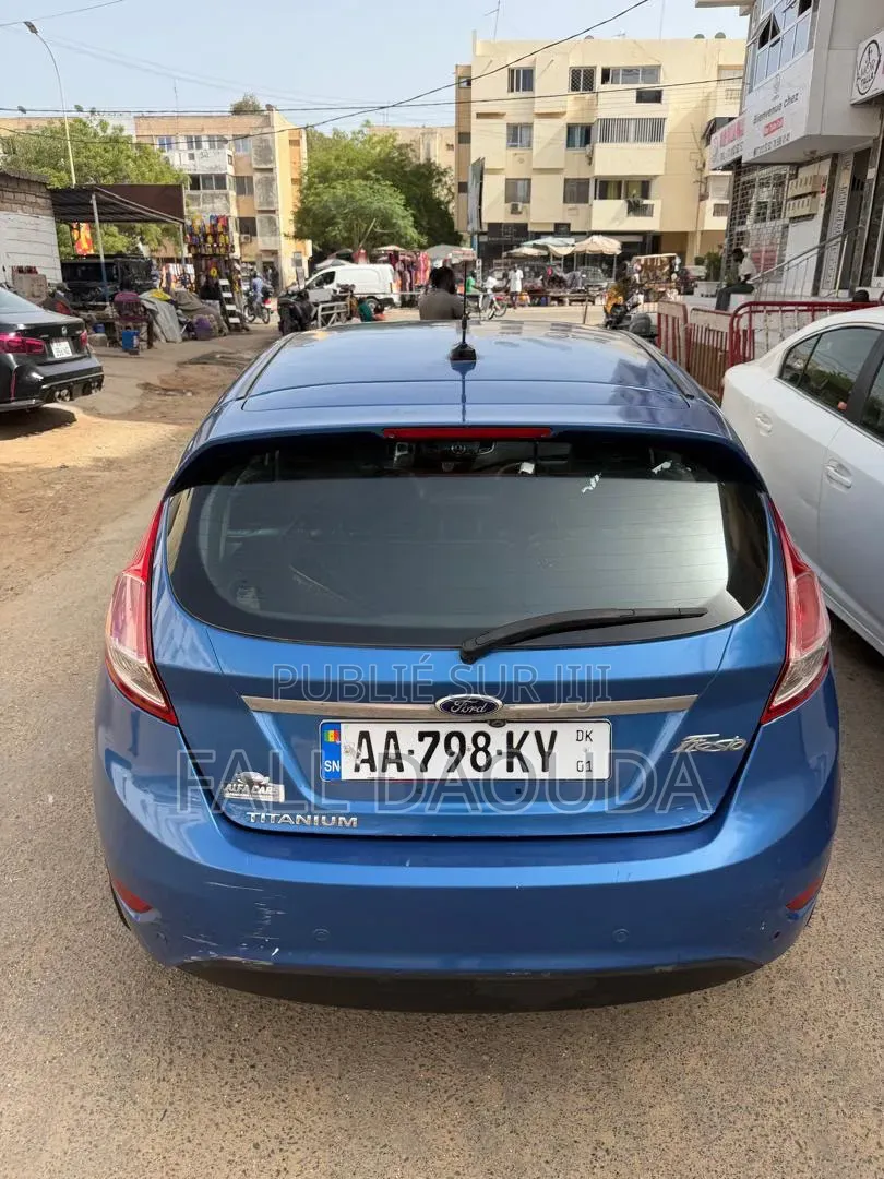 Ford Fiesta 2015 Bleu