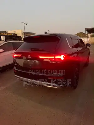 Mitsubishi Outlander 2022 Noir