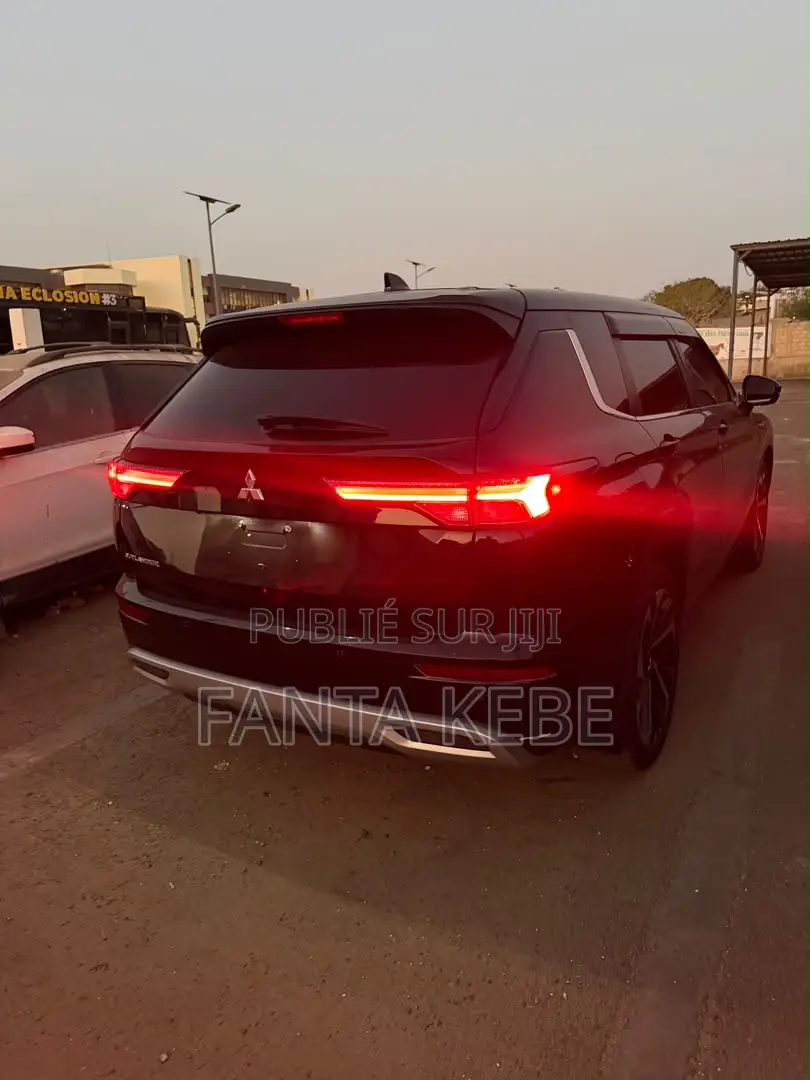 Mitsubishi Outlander 2022 Noir