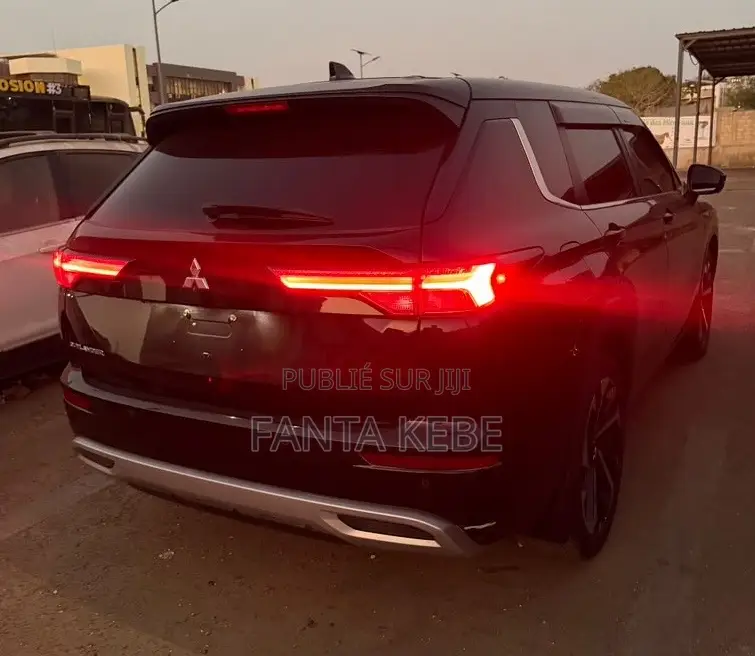 Mitsubishi Outlander 2022 Noir