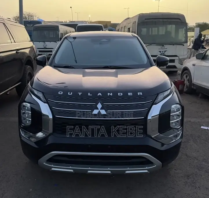 Mitsubishi Outlander 2022 Noir