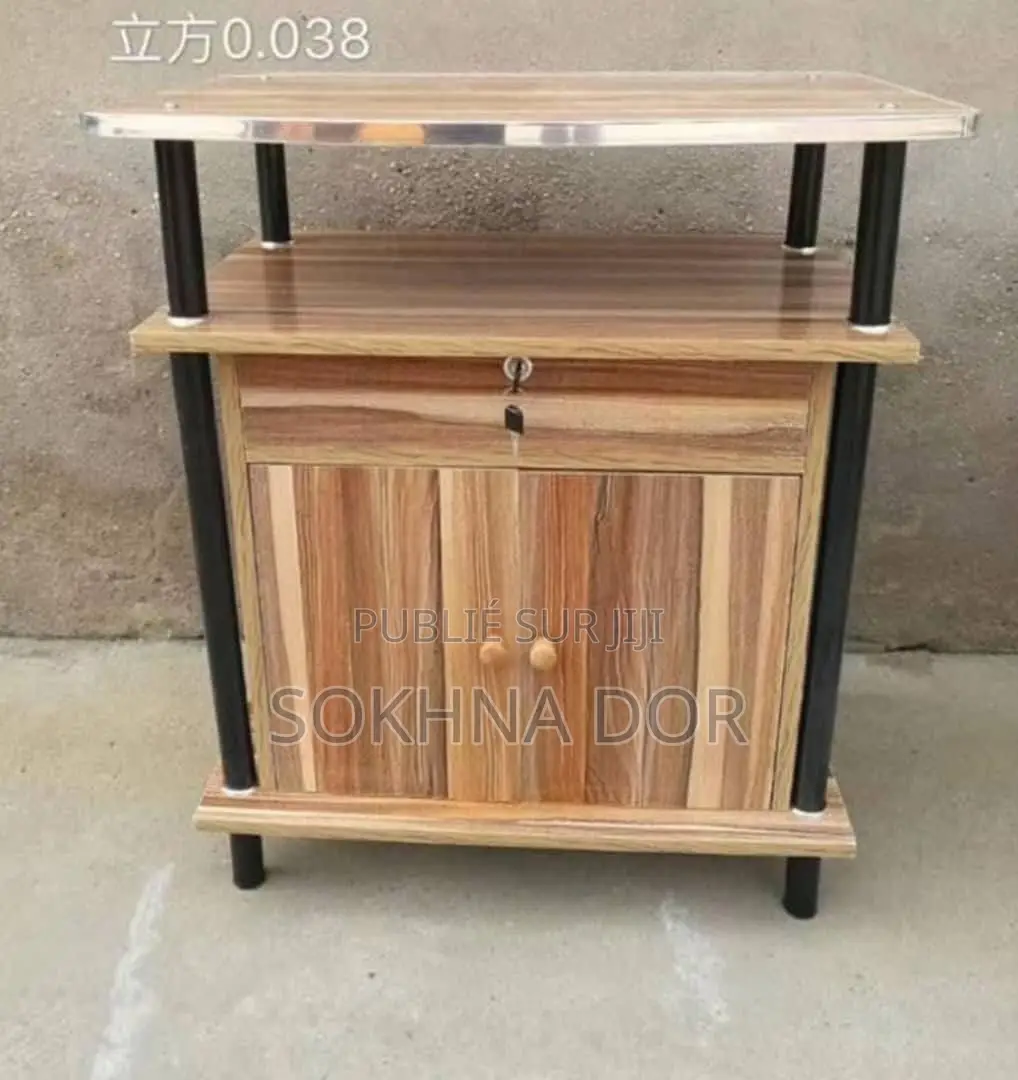Table TV Avec Battant Et Tiroir