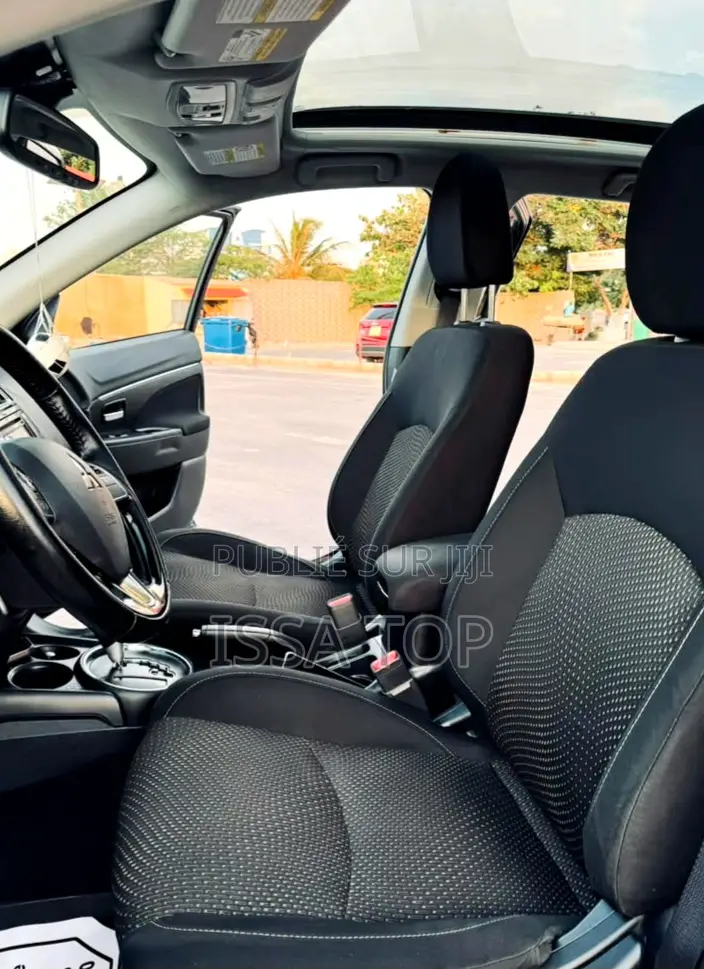 Mitsubishi RVR 2016 Noir