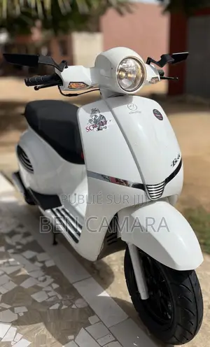 Nouveau Daelim Besbi 125 2025 Blanc