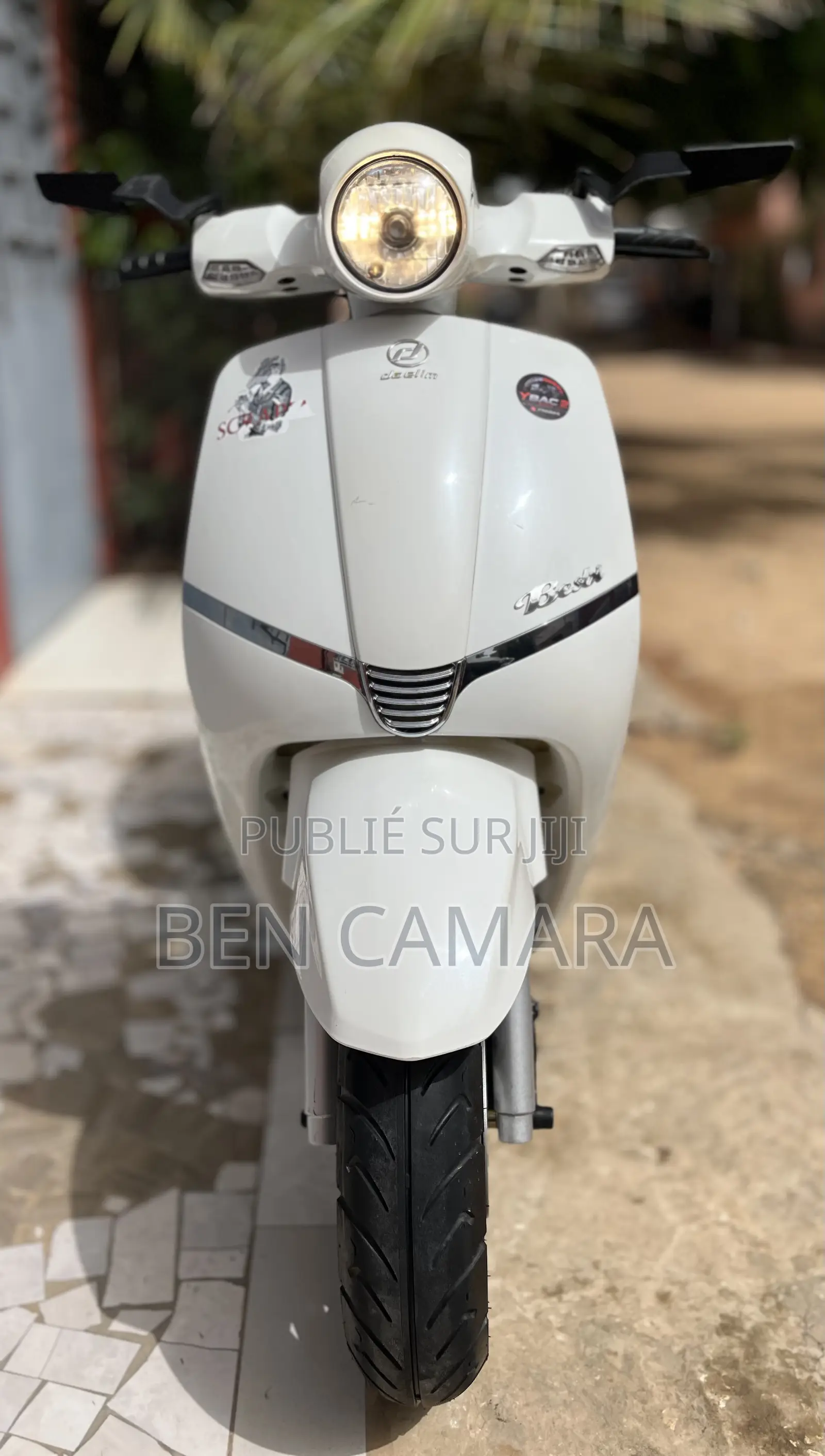 Nouveau Daelim Besbi 125 2025 Blanc