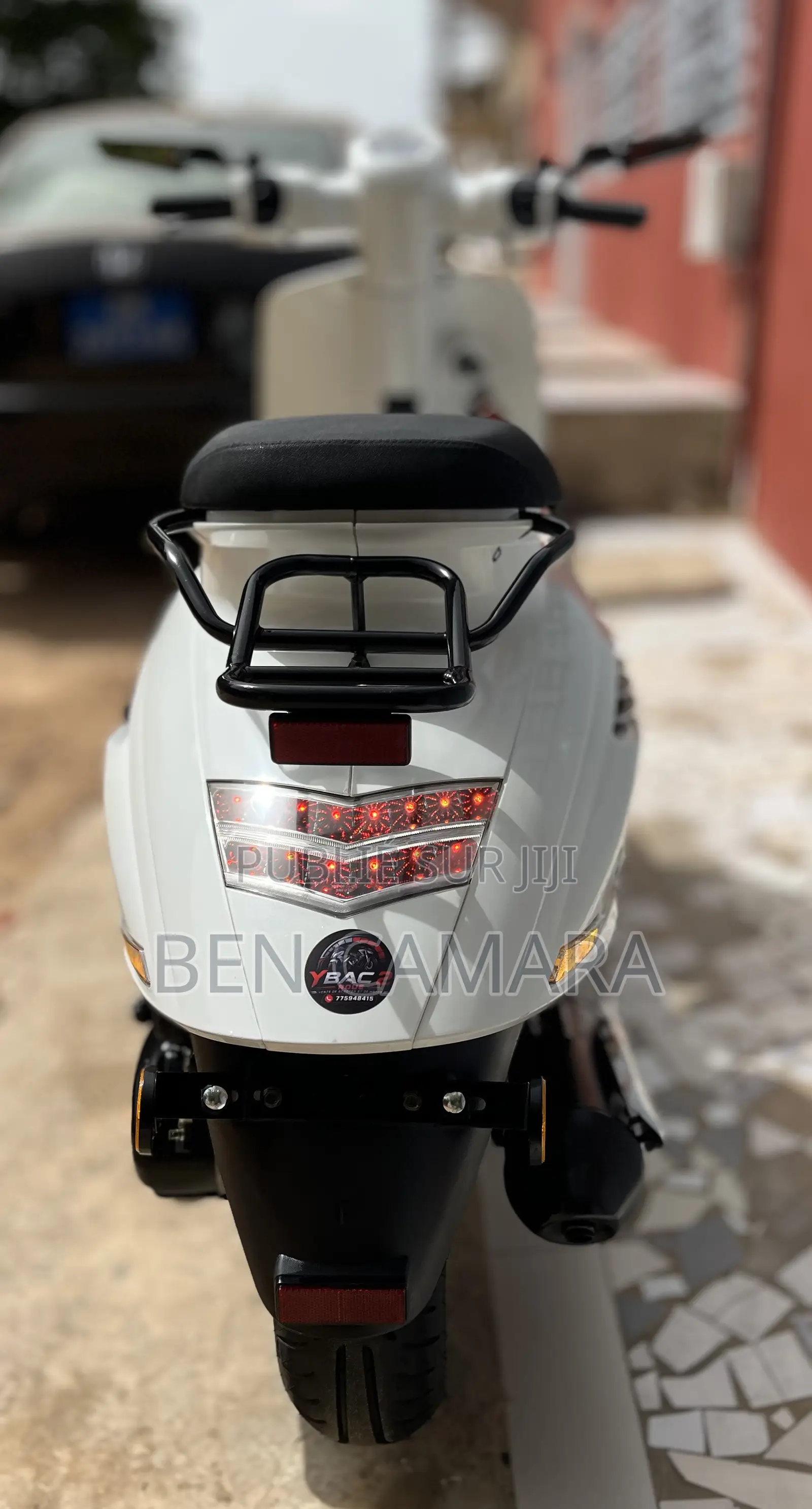 Nouveau Daelim Besbi 125 2025 Blanc