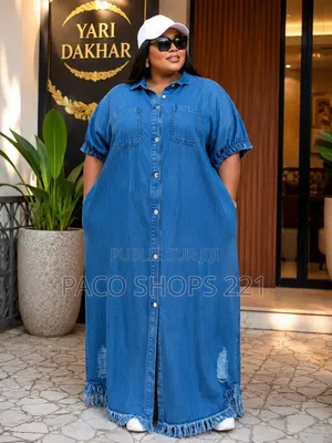 Robe Denim Élégance Royale