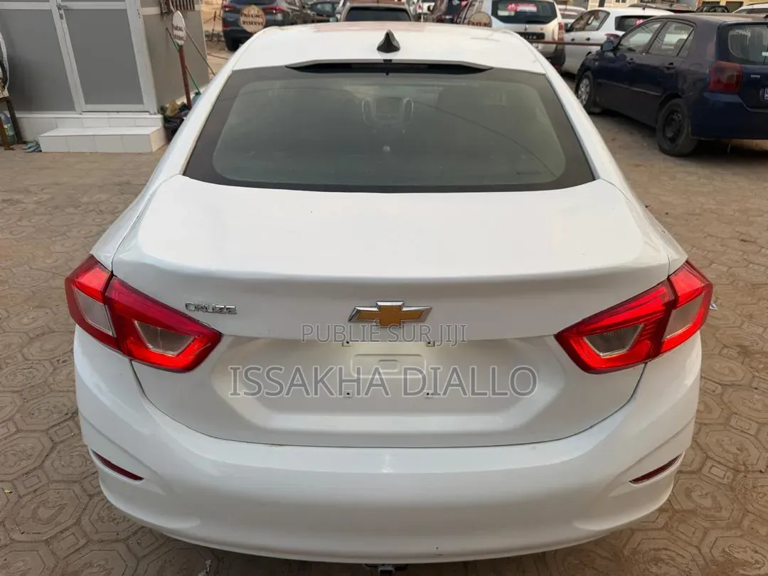 Chevrolet Cruze LS 4dr Sedan (1.5L 4cyl 6A) 2016 Blanc