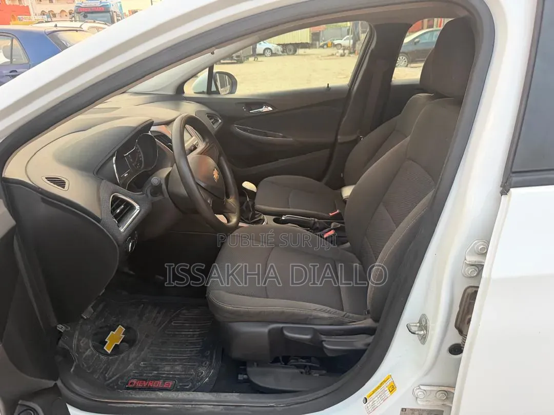 Chevrolet Cruze LS 4dr Sedan (1.5L 4cyl 6A) 2016 Blanc