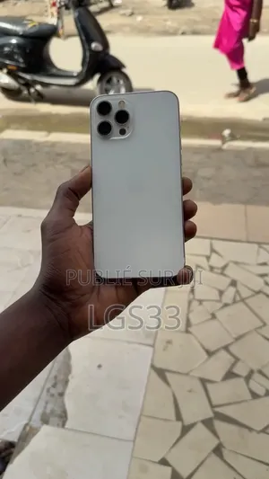 Nouveau Apple iPhone 12 128 GB Gris