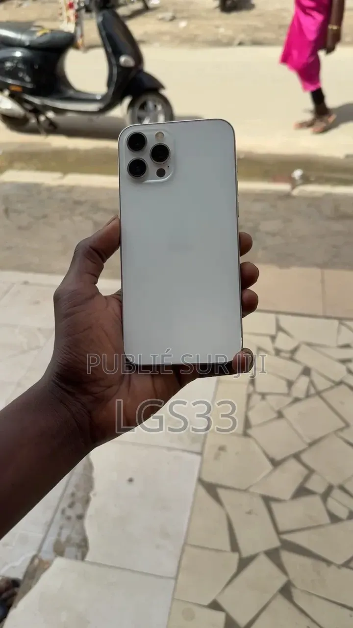 Nouveau Apple iPhone 12 128 GB Gris