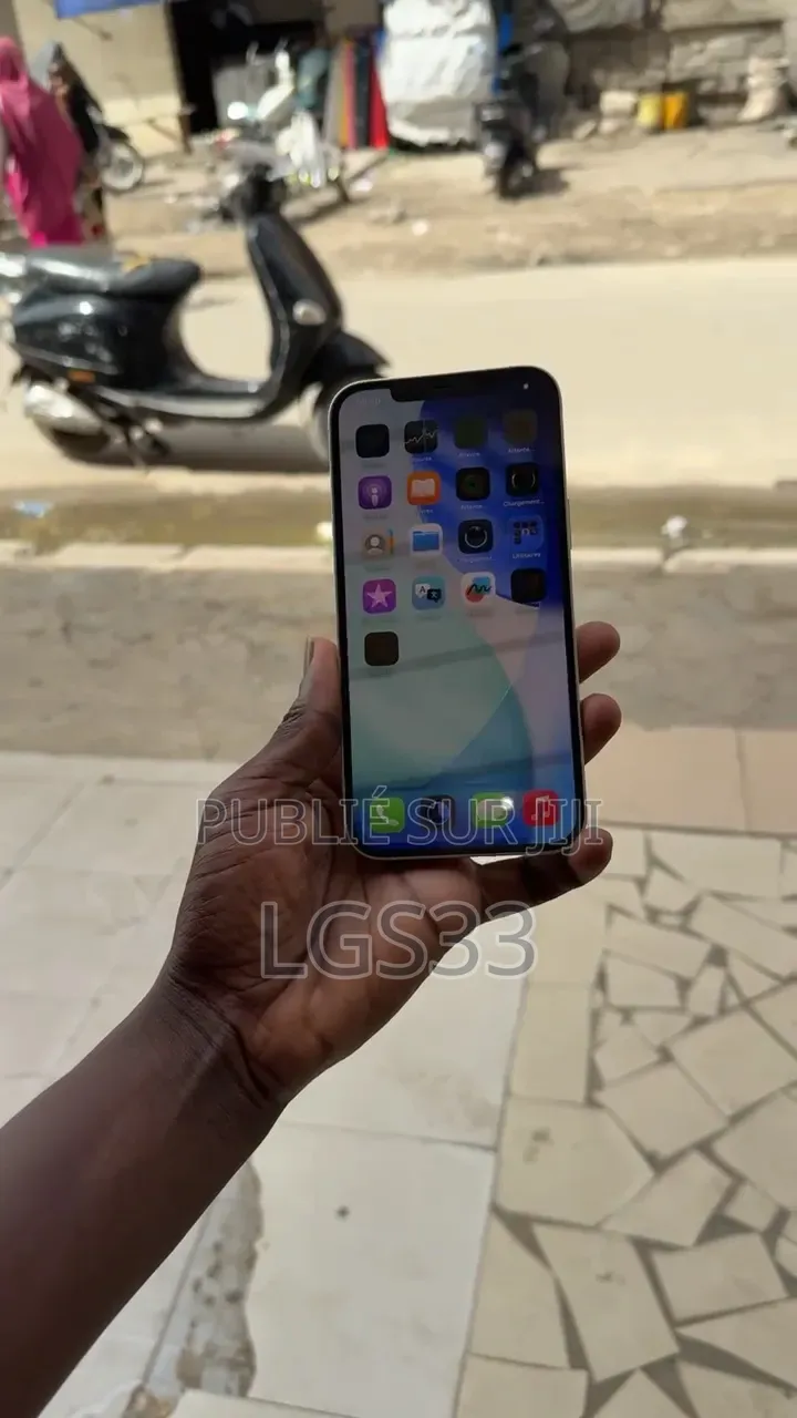 Nouveau Apple iPhone 12 128 GB Gris