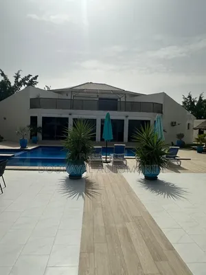 Meublé 7chbre Villa dans Saly, Thiès Sud à Vendre