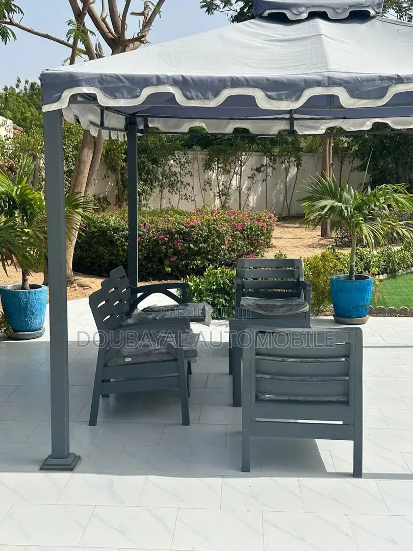 Meublé 7chbre Villa dans Saly, Thiès Sud à Vendre